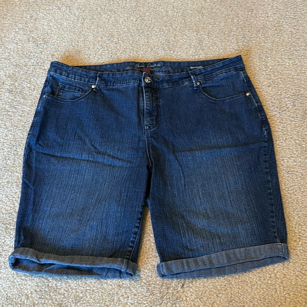 Gloria Vanderbilt Dark Wash Bermuda Shorts